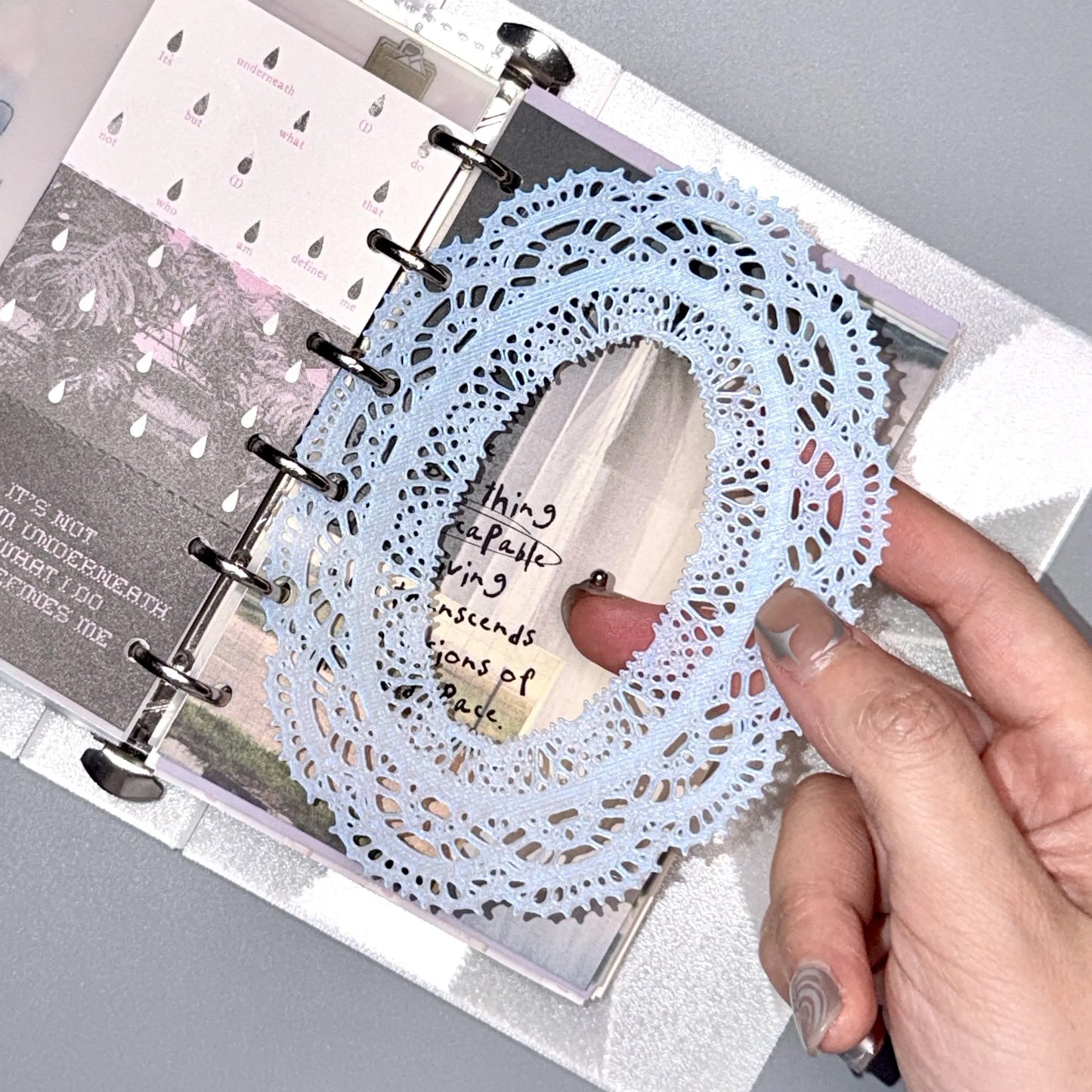 Dreamlace Divider