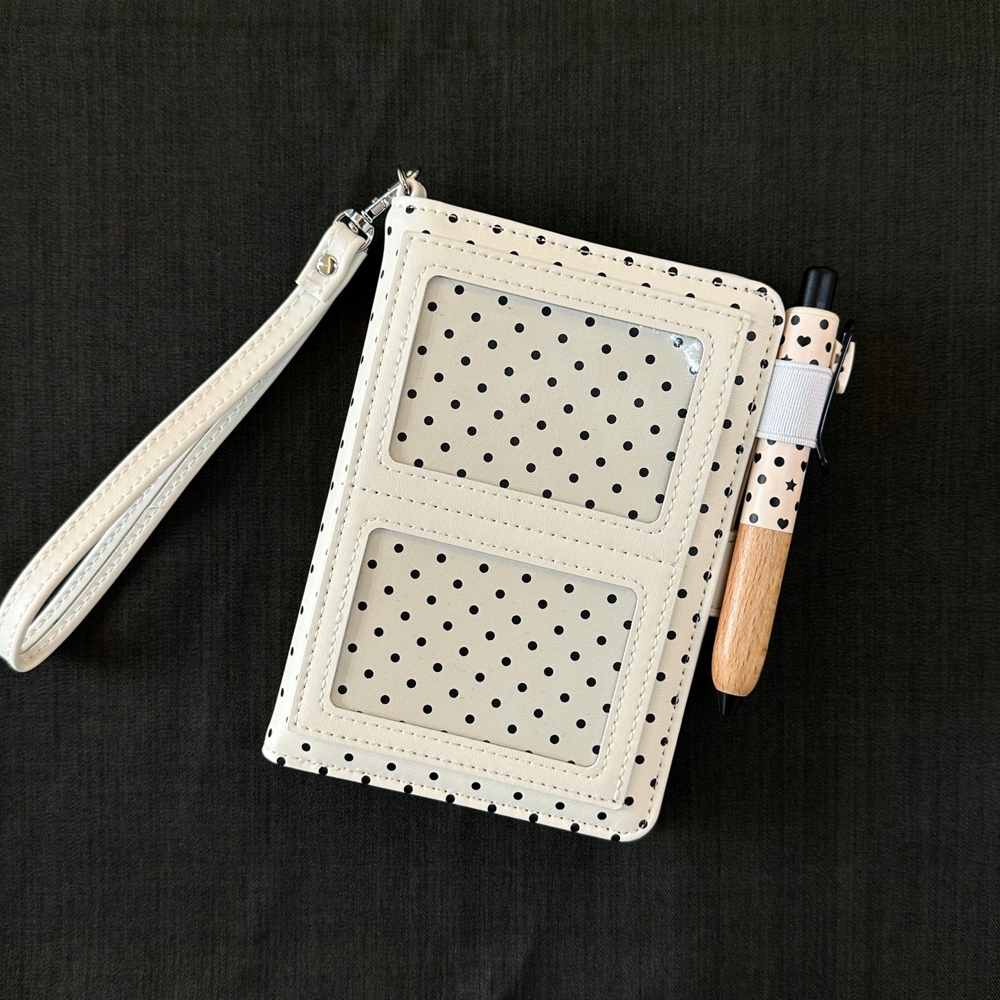 Cream Dot Voyage